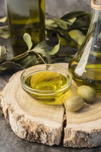 Azeite de oliva: curiosidades e benefícios do produto comum para temperar pratos na Semana Santa