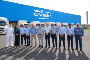 Embaixador da Coreia do Sul visita indústrias da C.Vale