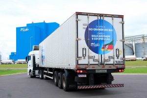C.Vale envia carretas com donativos ao RS