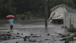 Chuva destrói, mata 8 e deixa 18 desaparecidos no RS
