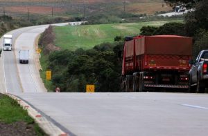 MS inova com 1ª rodovia de concreto para atender setor produtivo e melhorar segurança viária