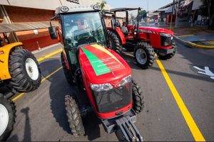 AGCO retoma operação na fábrica de Canoas