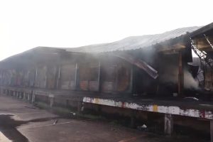 Incêndio na Ceasa: Estado garante recursos para reconstrução de pavilhão