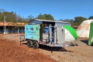 Com apoio do Estado, propriedade do Oeste transforma dejetos em energia