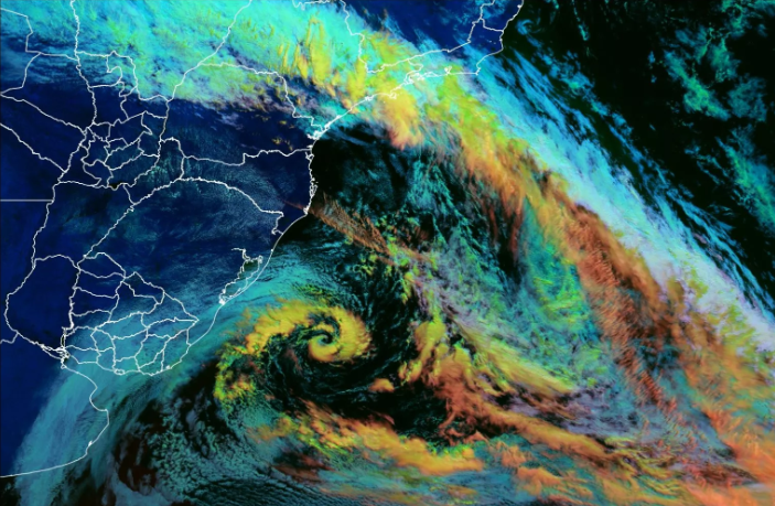 Ciclone na costa intensifica o frio neste começo de semana