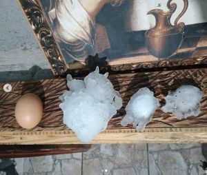 Granizo de 14,6 cm de diâmetro bate recorde no Brasil