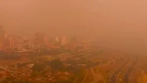 Brasileiro é acusado de incêndio gigante que cobre o Paraguai de fumaça