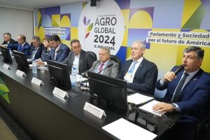Sistema CNA/Senar participa da 1ª Cúpula Sul-Americana AgroGlobal
