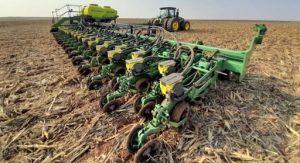 Clima ajuda e plantio de soja chega a 35,9% da área