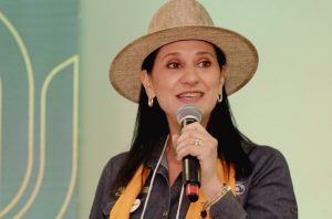 Paranaense assume presidência de Comissão Nacional de Mulheres do Agro
