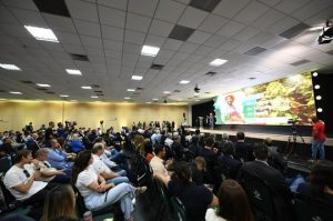 Políticos, autoridades e produtores falam da importância de aperfeiçoar o seguro rural