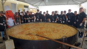 Arrisca um Palpite? Quantos quilos tem o maior risoto de camarão do Brasil?