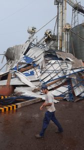Temporal deixa rastro de destruição em Empresas do Agro
