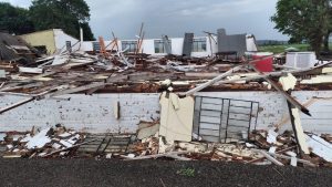 Temporal causa destruição na área rural