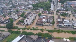 Chuva intensa com alagamentos e inundações em diversas regiões