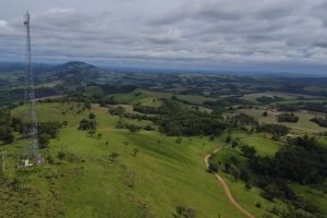 Acordo com operadoras de telefonia móvel leva conectividade à área rural