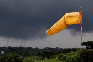 Defesa Civil alerta para risco de fortes tempestades