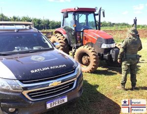 Polícia Militar descobre esconderijo de trator furtado