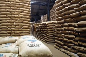 Preocupações com oferta impulsionam preços do café