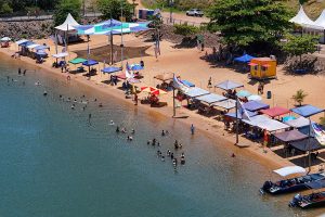 Prainhas ganham fama nacional e atraem turistas de todo o Brasil