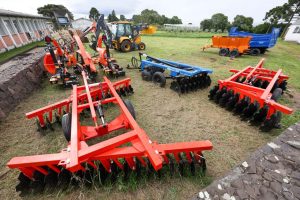 Reforço! Produtores recebem equipamentos agrícolas