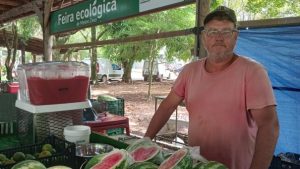 Produção de frutas garante alimentos leves e nutritivos no verão