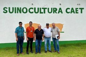 Granja-Escola é tema de encontro em Colégio Agrícola Estadual