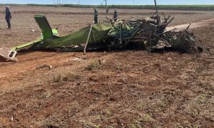 Piloto morre em queda de avião agrícola