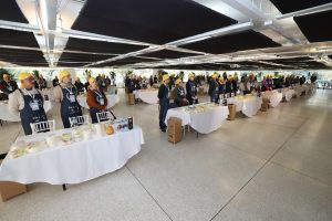 Segundo dia de premiação escolhe os melhores queijos do Paraná