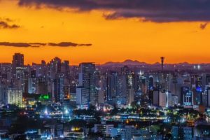 Por que no outono o céu fica laranja?