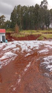 Chuva de granizo causa surpresa no Sudoeste