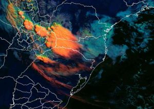 Junho começa com chuva aparecendo novamente no Sul