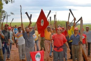 Desocupação de fazenda mobilizou 100 policiais