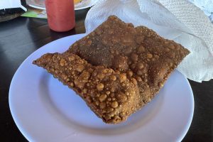 Pastel com massa de café? Tem na PR-218