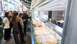Fiscalização interdita peixaria no Mercado Público