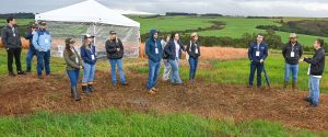 Dia de Campo de Solos reúne dezenas de produtores