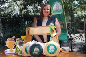 Produtora formaliza o queijo “único no mundo” criado pelo pai
