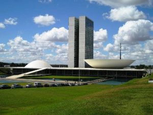 Vetos à lei ambiental mantêm burocracia para o campo