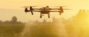 FAEP lança cartilha sobre uso de drone de pulverização