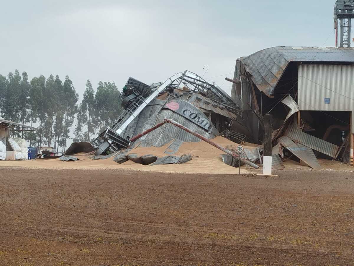 Silo com trigo rompe em unidade de cooperativa