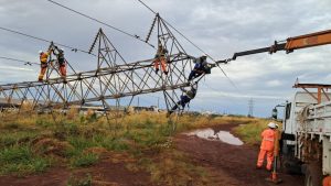 Após tornado, Copel enfrenta maior desafio elétrico dos últimos anos