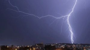 Alerta Vermelho: Domingo de alto risco de temporal