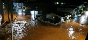 Chuva volumosa causa transtorno em Verê
