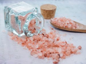 Anvisa restringe venda de azeite, sal do himalaia e chá