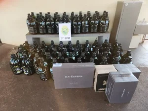Veículo com azeite e vinhos contrabandeados é apreendido pela PM