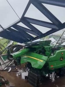 Temporal causa destruição e prefeito decreta calamidade pública