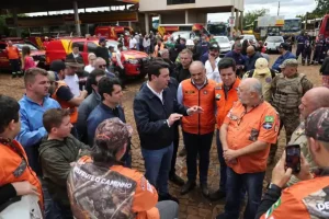 Governo anuncia força-tarefa para reconstrução das casas em Rio Bonito