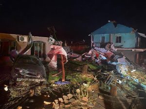 432 pessoas são atendidas após tornado em Rio Bonito do Iguaçu