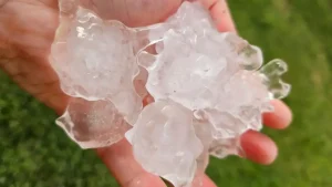 Granizo e vendavais isolados são o principal risco nesta sexta