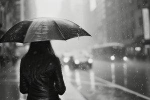Frente fria espalha chuva forte, temporais e ventos intensos pelo Brasil